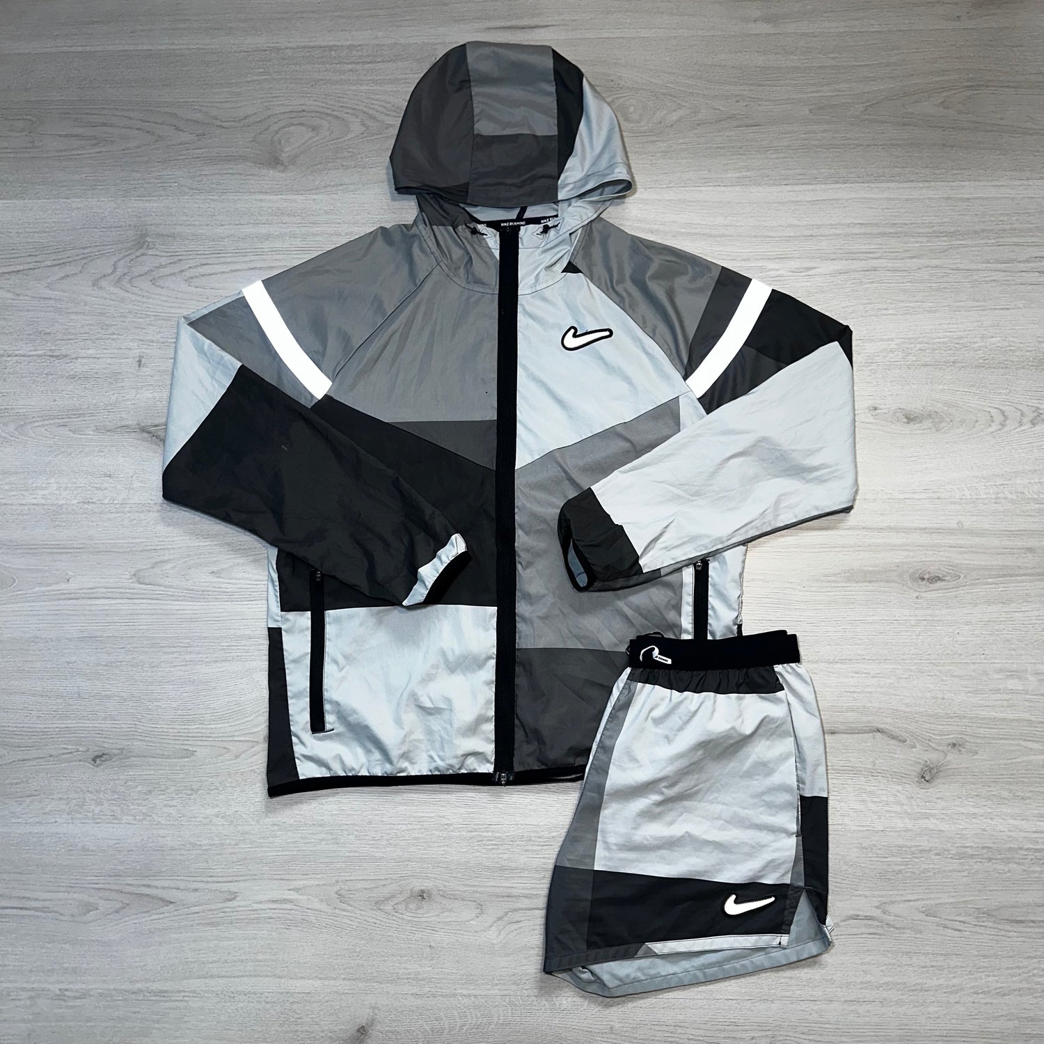 WINDBREAKER SET